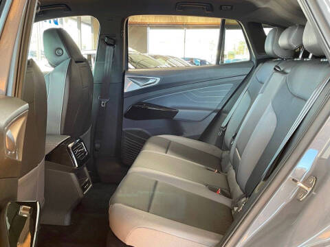 2023 Volkswagen ID.4 Pro S Plus