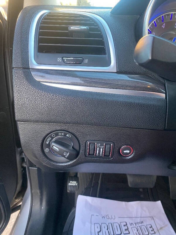 2019 Chrysler 300 Touring L