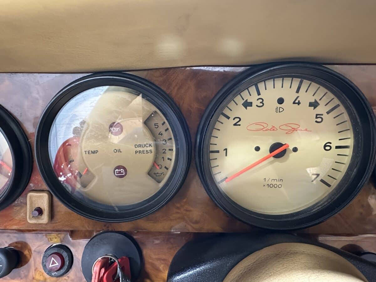 1985 Porsche 930 21