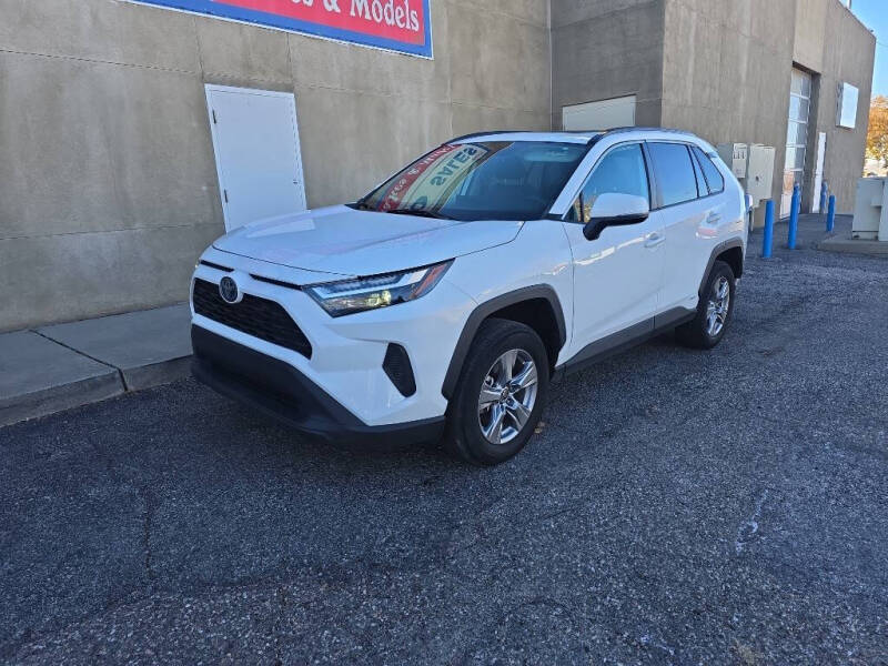 2022 Toyota RAV4 Hybrid XLE