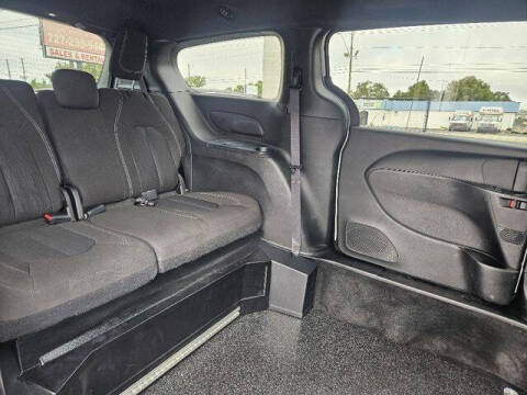 2024 Chrysler Pacifica Touring
