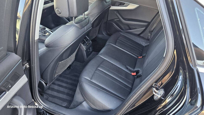 2017 Audi A4 2.0T quattro Prestige