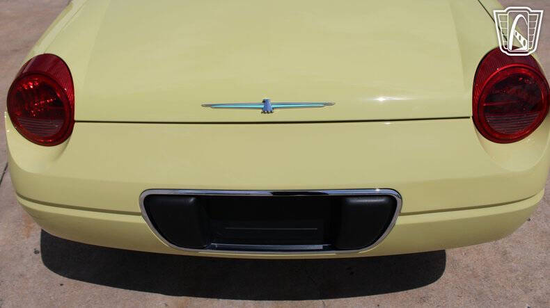 2005 Ford Thunderbird