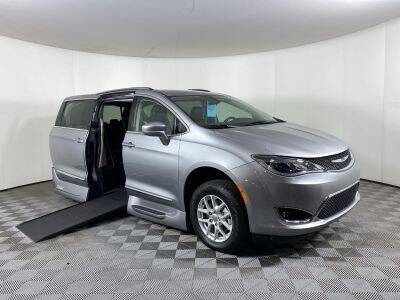 2020 Chrysler Pacifica for sale at AMS Vans in Tucker GA