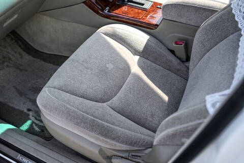 2000 Toyota Crown