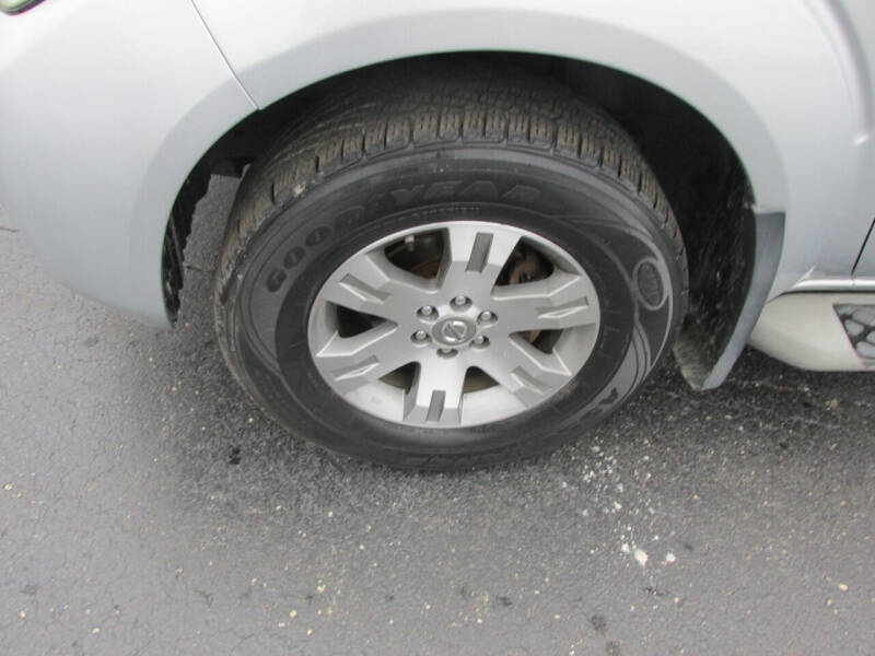 2010 Nissan Pathfinder SE