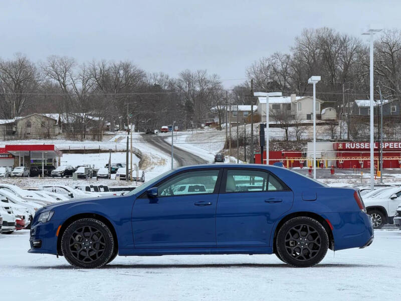 2022 Chrysler 300 Touring L
