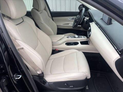 2023 Genesis GV70 2.5T Standard