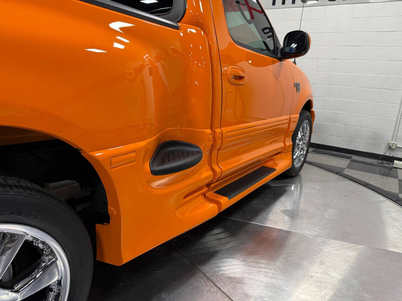 2003 Ford F-150 64