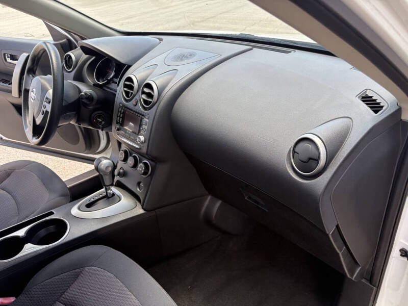 2011 Nissan Rogue SV