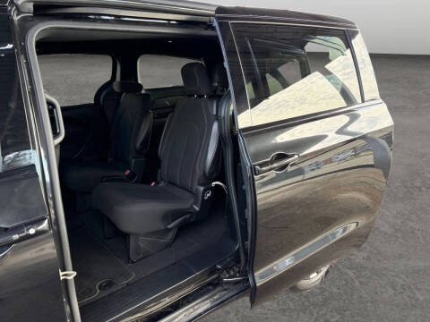 2021 Chrysler Pacifica Touring