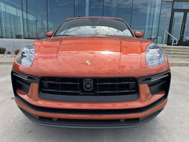 2025 Porsche Macan