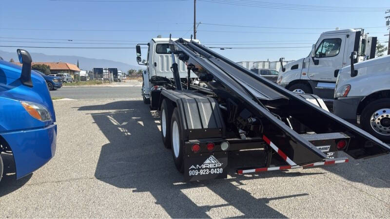 2022 Freightliner M2 106