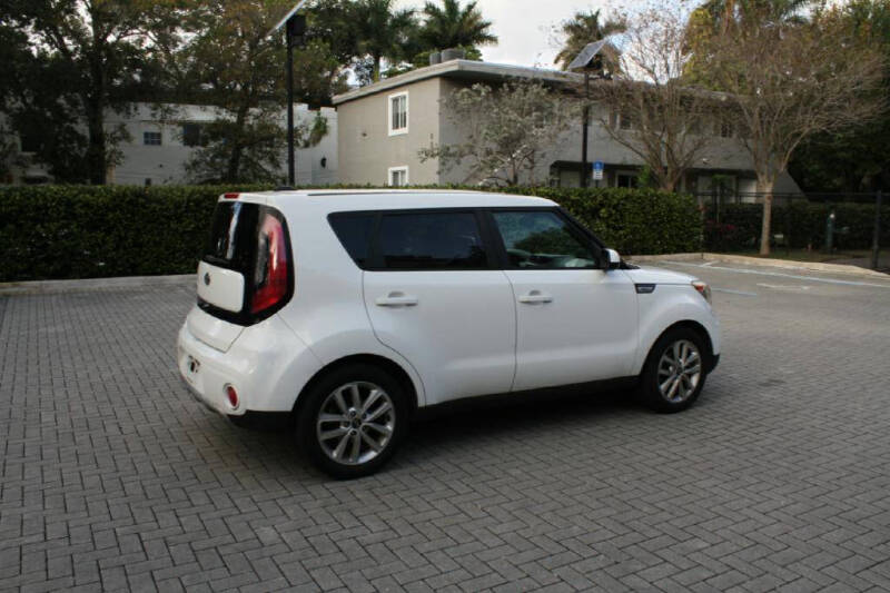 2017 Kia Soul +