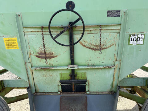 2026 Parker 2600 Gravity Wagon