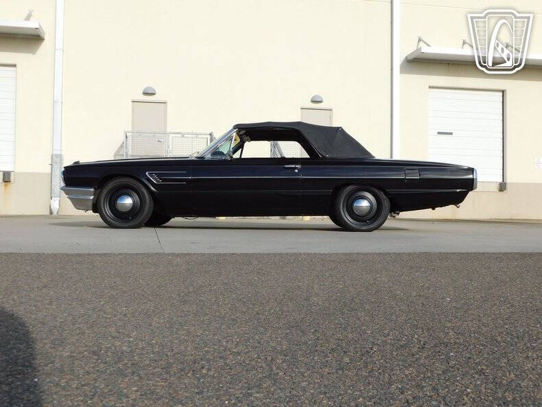 1965 Ford Thunderbird