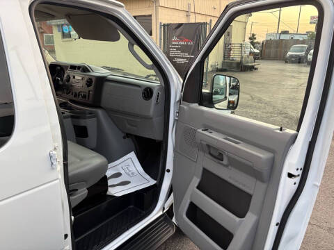 2013 Ford E-Series E-350 SD XL