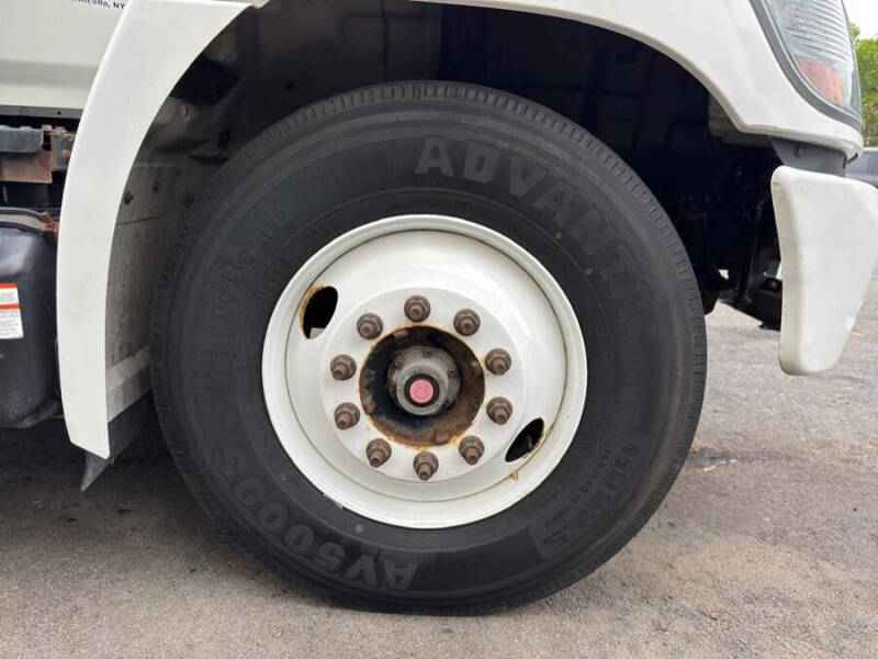 2019 Hino 338