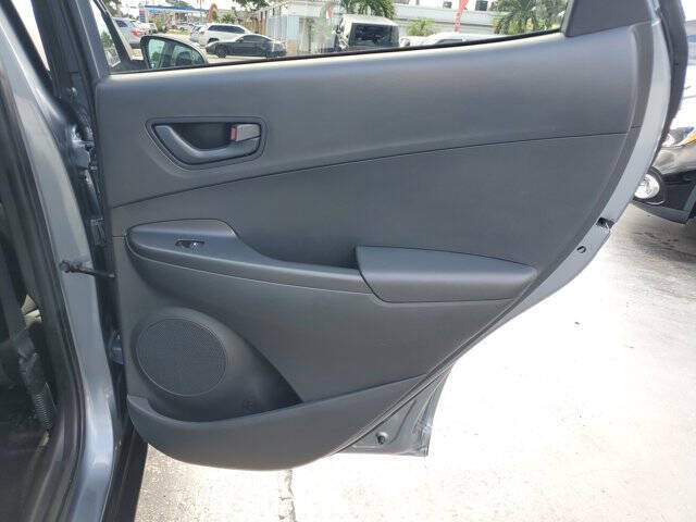 2021 Hyundai Kona SEL Plus