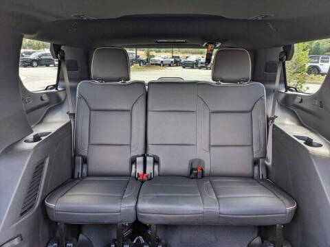 2025 GMC Yukon Elevation