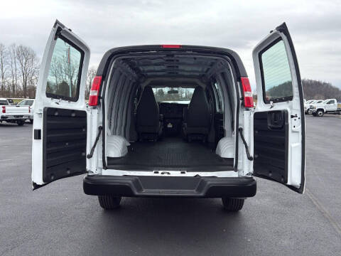 2024 Chevrolet Express 2500