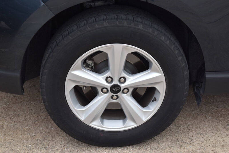 2023 Ford Edge SE