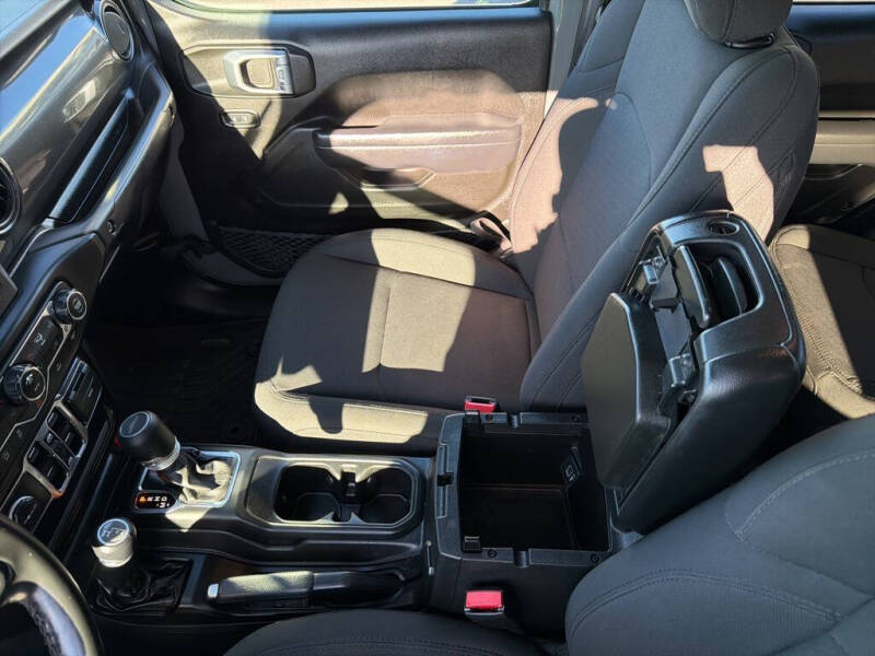 2022 Jeep Gladiator Altitude