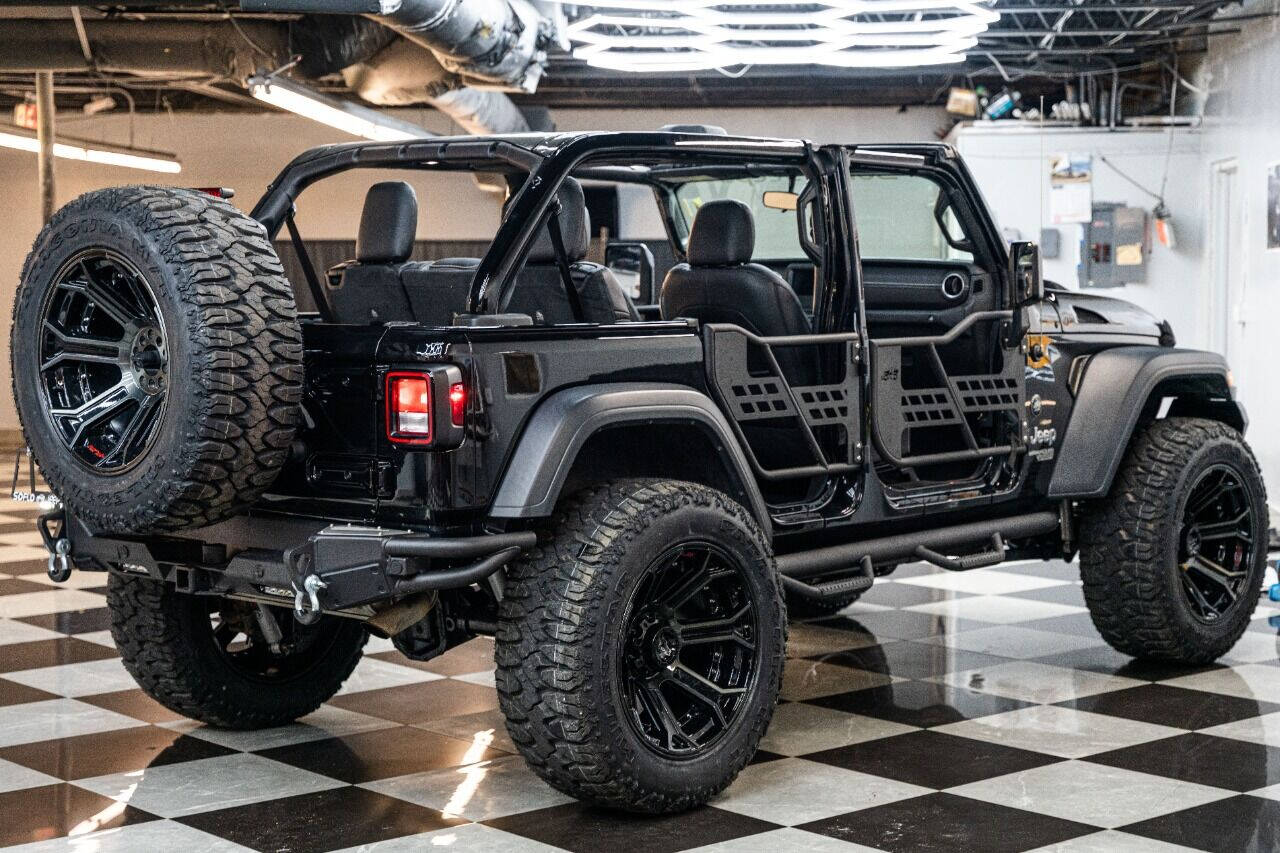 2018 JEEP Wrangler SUV / Crossover - $44,999