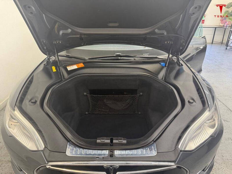 2013 Tesla Model S Performance