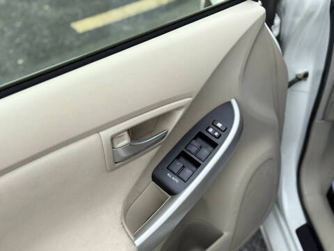 2014 Toyota Prius Three