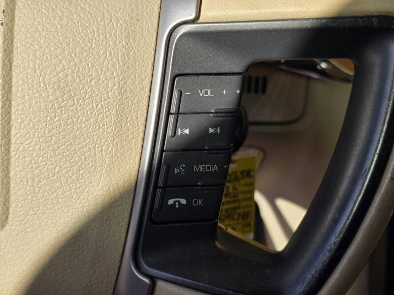 2012 Lincoln MKZ Base photo 24