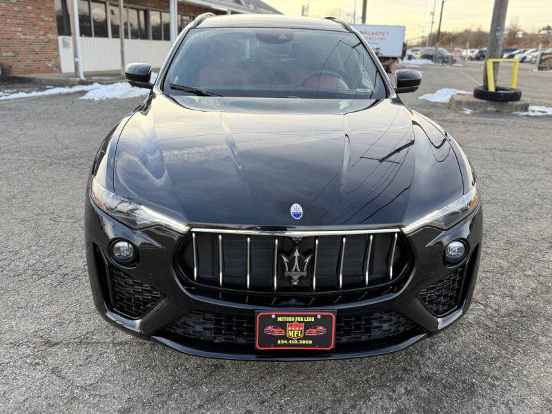 2021 Maserati Levante Base's photo