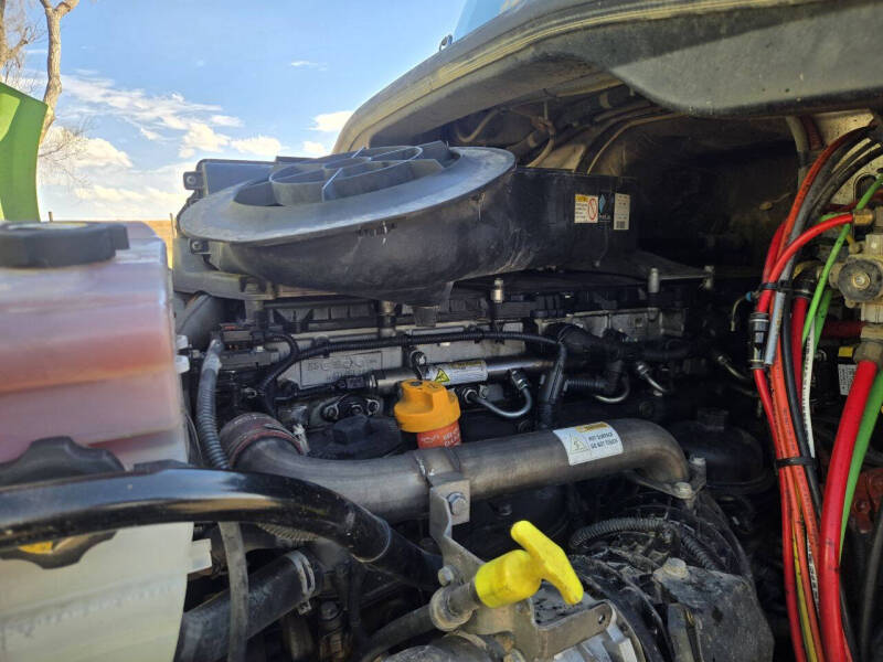 2016 Freightliner Cascadia