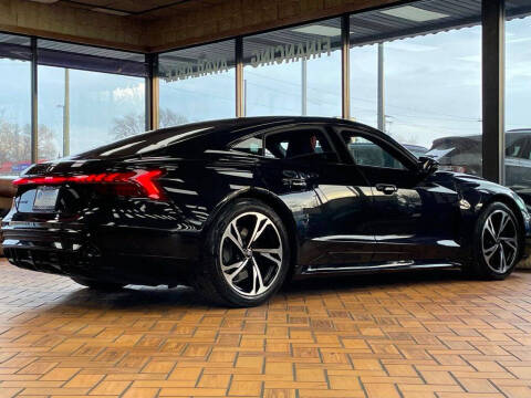 2024 Audi e-tron GT quattro Premium Plus