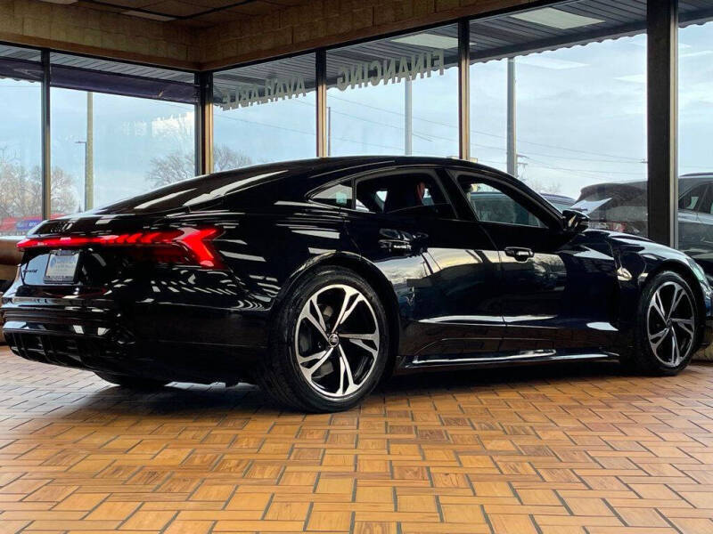 2024 Audi e-tron GT quattro Premium Plus