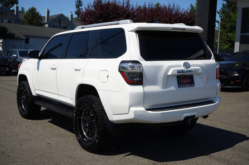 2018 Toyota 4Runner SR5