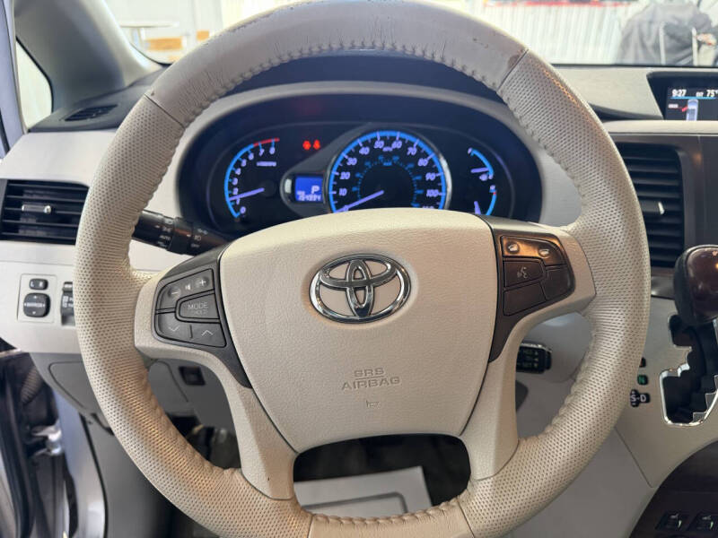 2014 Toyota Sienna