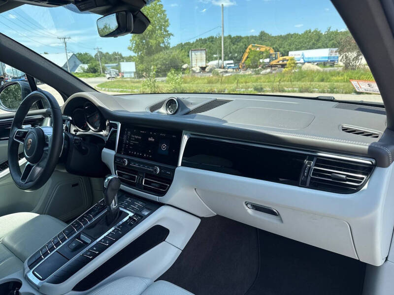2020 Porsche Macan S