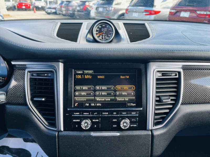 2015 Porsche Macan Turbo