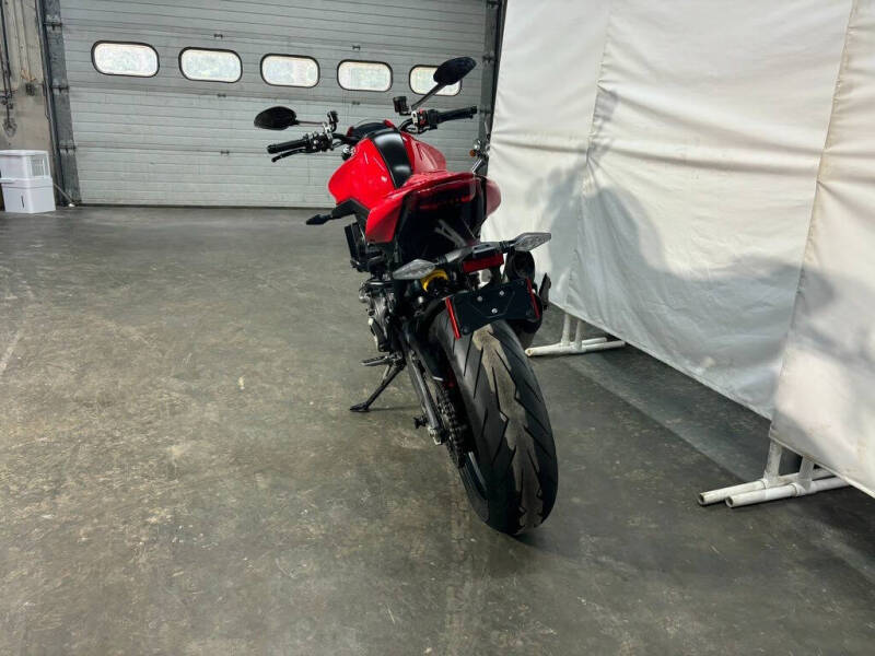 2023 Ducati Monster Plus