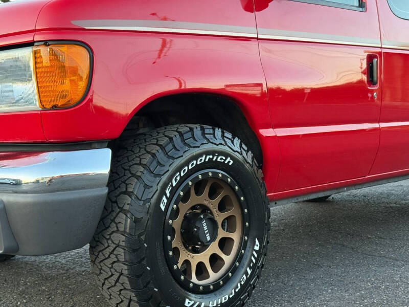 2006 Ford E-Series E-350 SD XLT