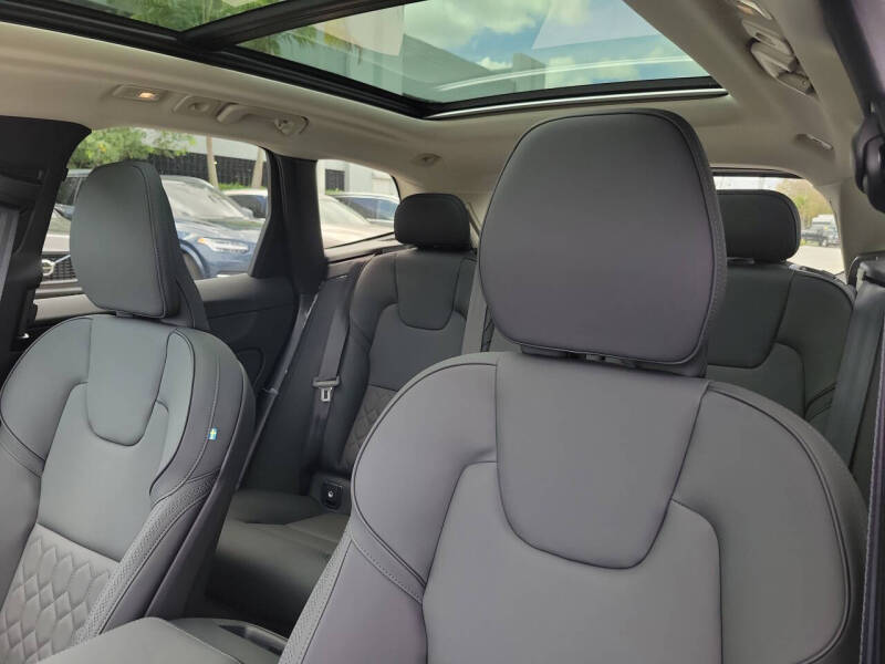 2026 Volvo XC60 B5 Core