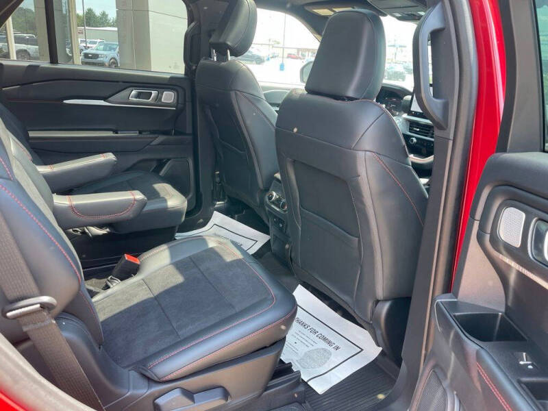 2025 Ford Explorer ST