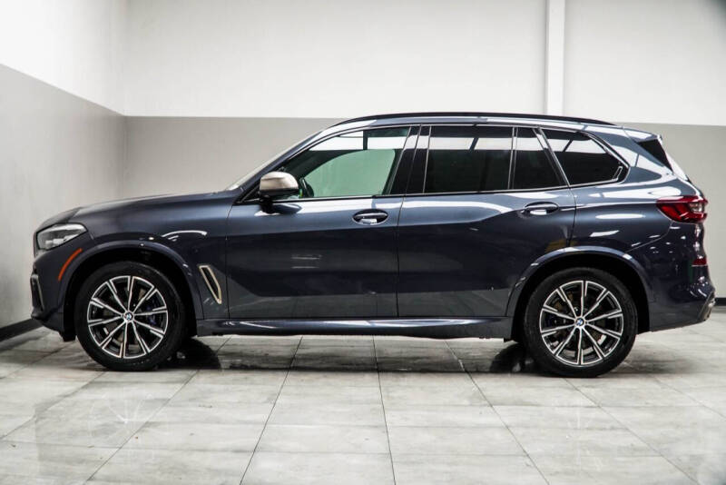 2022 BMW X5 M50i