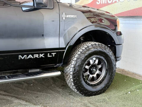 2008 Lincoln Mark LT