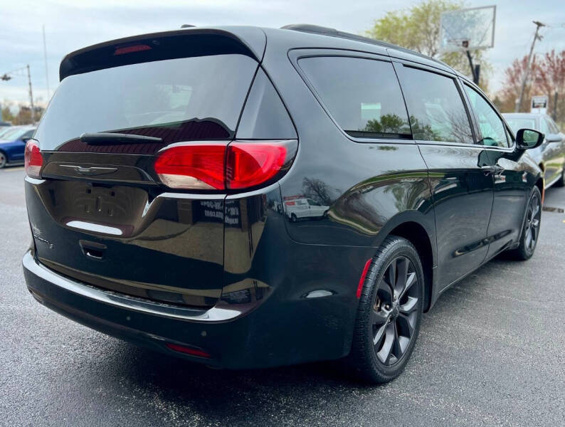 2019 Chrysler Pacifica Touring Plus
