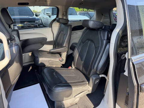 2021 Chrysler Pacifica Touring L