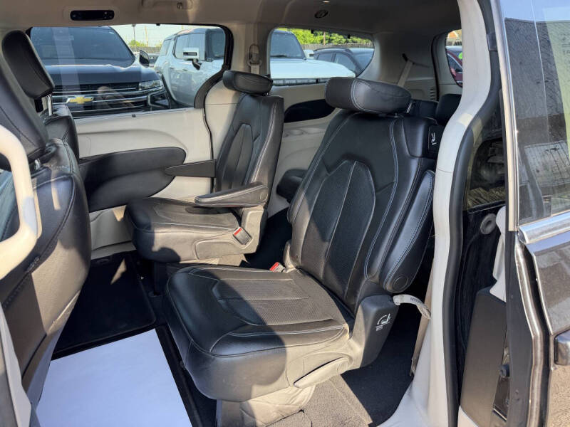 2021 Chrysler Pacifica Touring L
