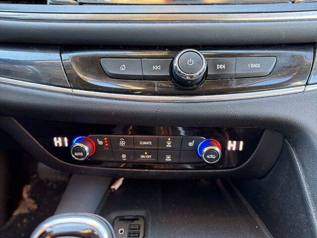 2020 Buick Enclave Essence