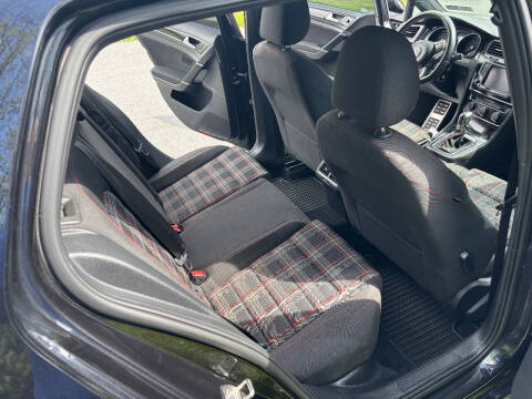 2017 Volkswagen Golf GTI S